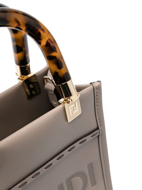 19003233_41455075_1000.jpg FENDI Sunshine leather tote bag