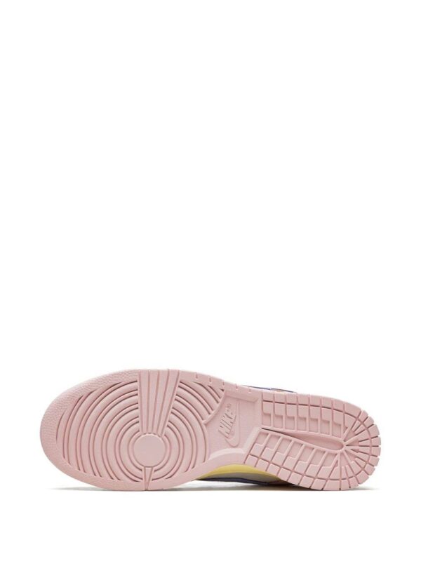 19024124_41457569_1000.jpg Nike Dunk Low “Pink Oxford” sneakers