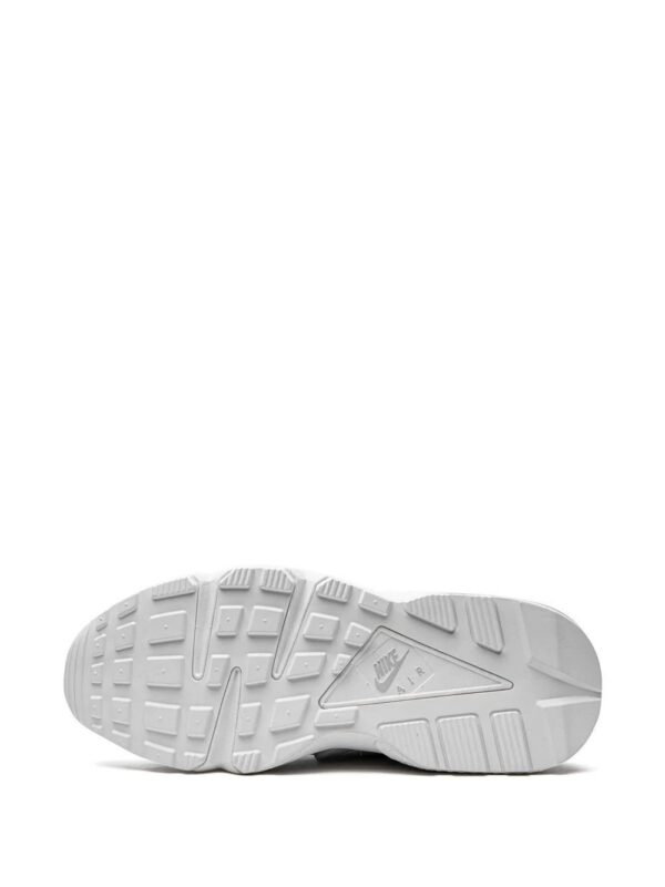 19037356_41499339_1000.jpg Nike Air Huarache sneakers