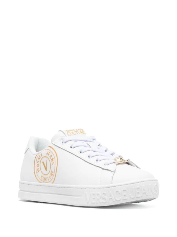 19037934_41569819_1000.jpg Versace Jeans Couture V-Emblem low-top sneakers