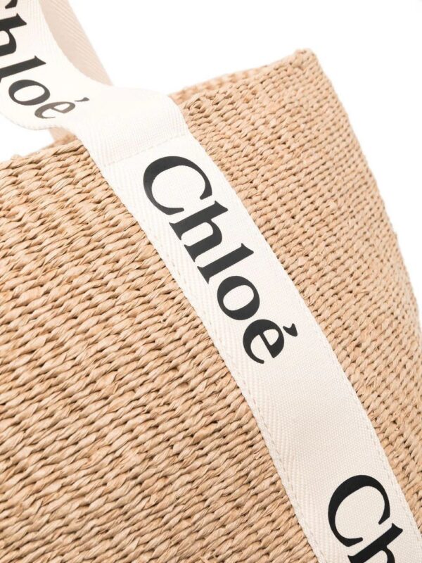 19041567_41549203_1000.jpg Chloé logo top-handle tote