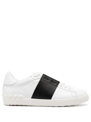 19056303_42252237_1000_be2195b9-25b2-466d-8d1a-c3403cd0e409.jpg Valentino Garavani Rockstud low-top sneakers