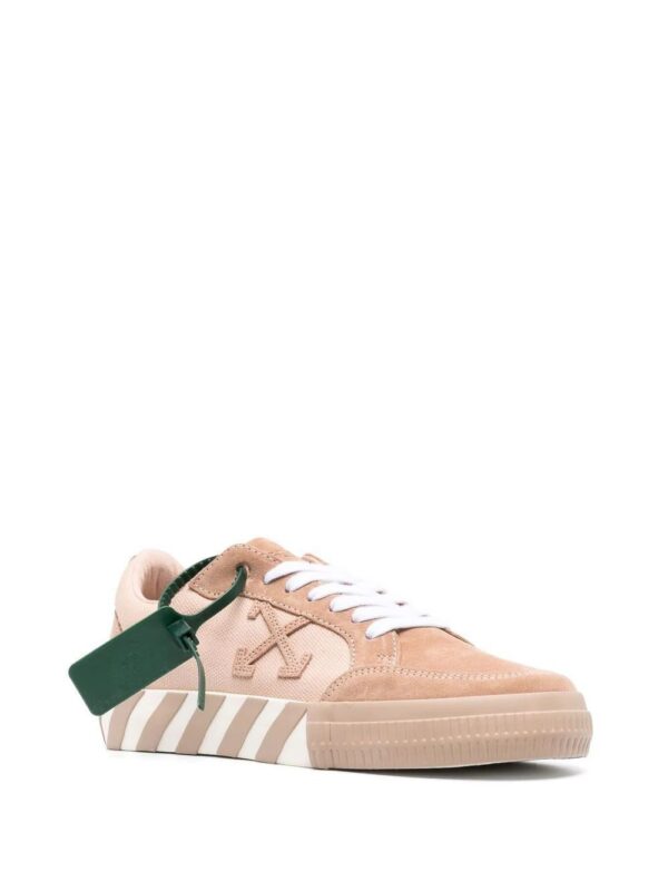 19060357_41825545_1000.jpg Off-white Arrows-motif lace-up sneakers