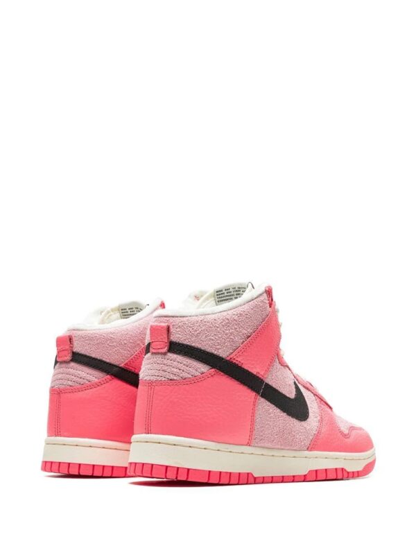 19062898_41596347_1000.jpg Nike Dunk High sneakers