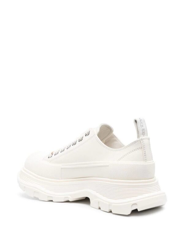 Alexander Mcqueen embossed-logo low-top sneakers