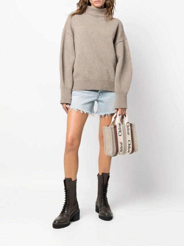 19116147_41831124_1000.jpg Chloé logo-print tote bag