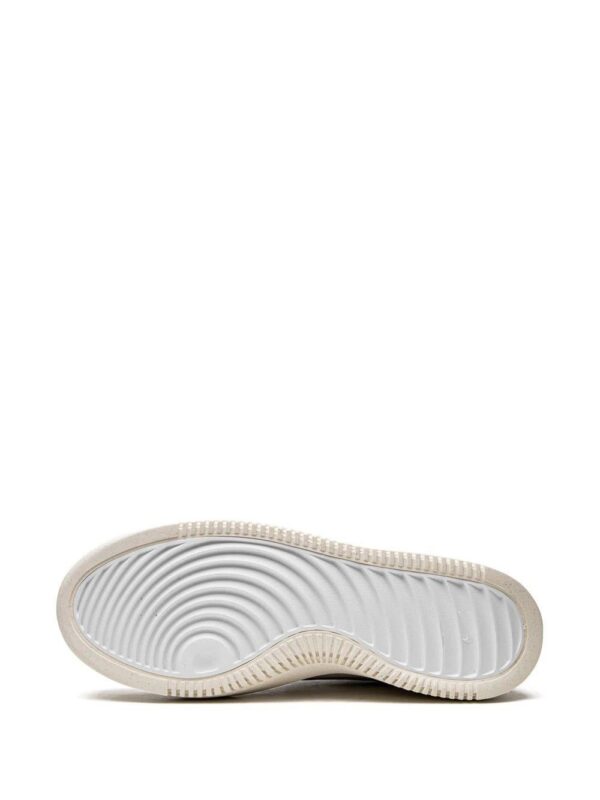 19123950_41786811_1000.jpg Nike Court Vision Alta sneakers