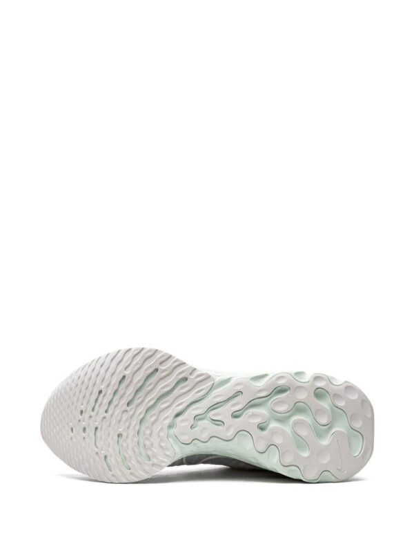 19139019_41826877_1000-1.jpg Nike React Infinity Run FK 2 sneakers