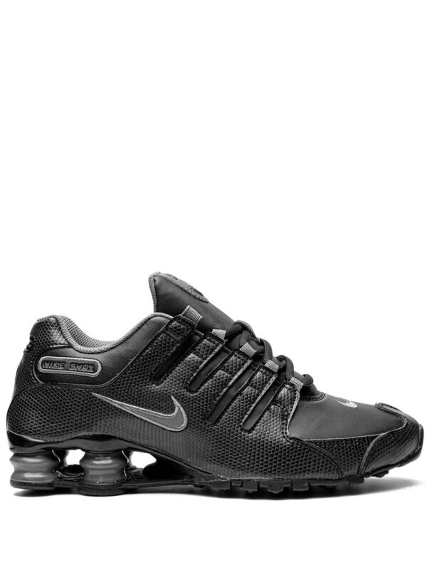 19147197_41856700_1000_e7350af3-e30c-4e8a-9a9d-560ab8c79d77-1.jpg Nike Shox NZ low-top sneakers