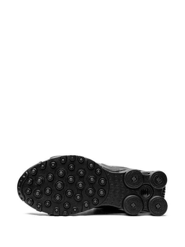 19147197_41857343_1000.jpg Nike Shox NZ low-top sneakers