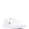 19151361_43846148_1000.jpg Tommy Hilfiger logo-plaque low-top sneakers