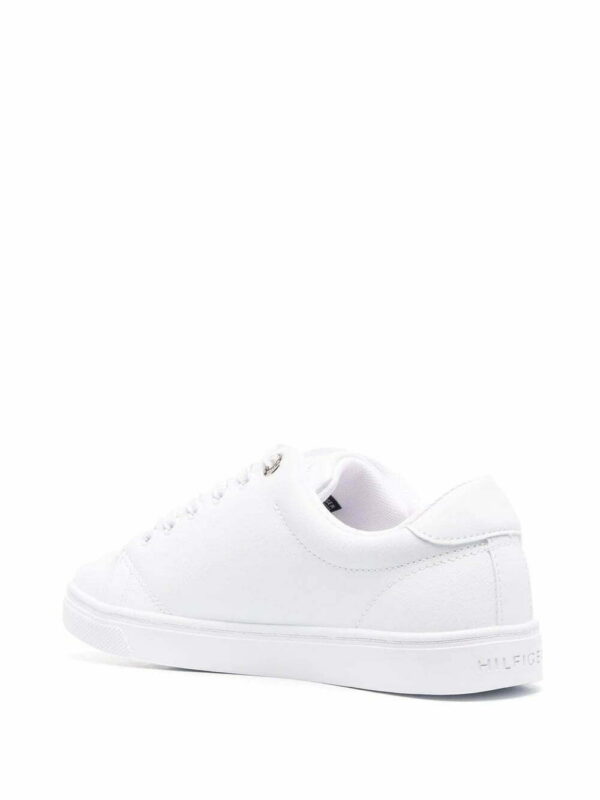 19151361_43846155_1000.jpg Tommy Hilfiger logo-plaque low-top sneakers