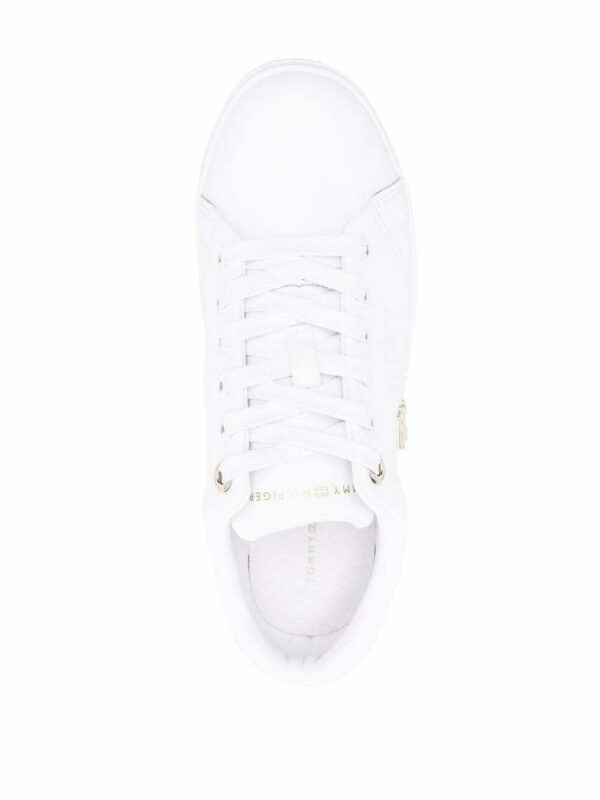 19151361_43849171_1000-1.jpg Tommy Hilfiger logo-plaque low-top sneakers