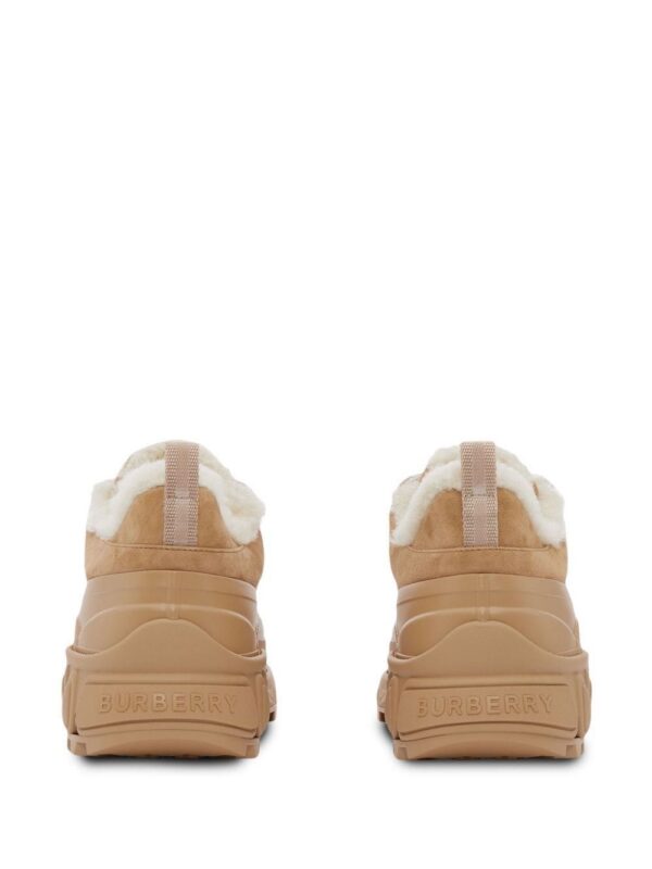 19160336_41983660_1000_a6949dd8-e494-40a0-b413-75bcdf6b0874.jpg Burberry Arthur shearling-lined sneakers