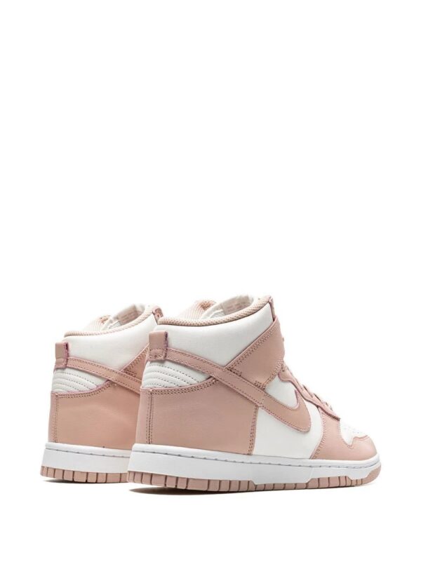 19196208_42072092_1000.jpg Nike Dunk High “Pink Oxford” sneakers