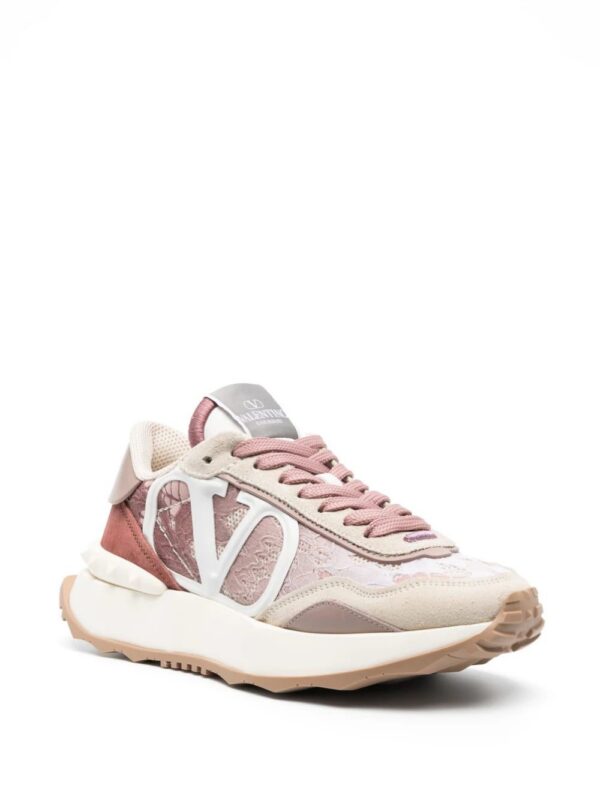 19216251_44855531_1000.jpg Valentino Garavani Lacerunner VLogo sneakers