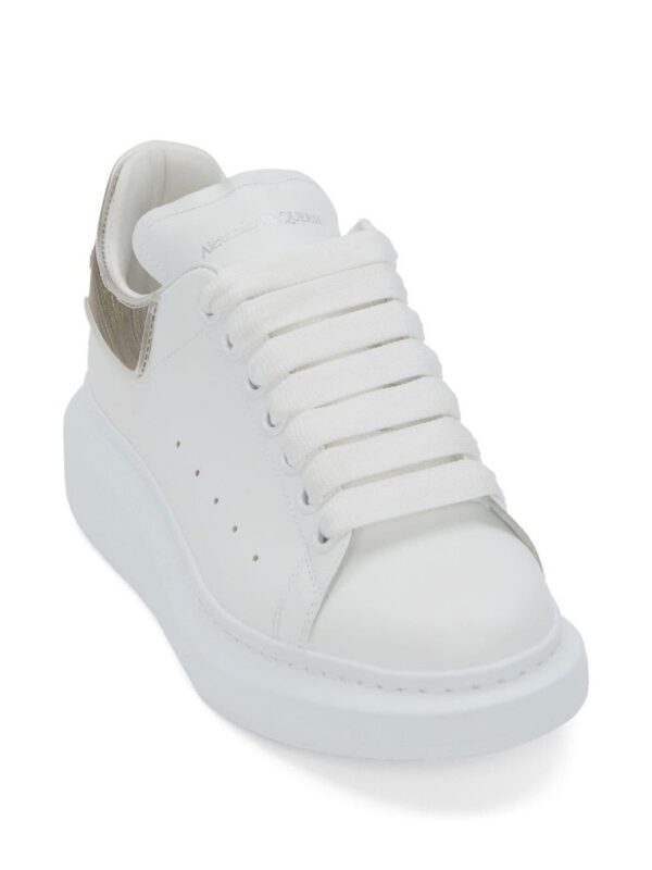 19218441_42577631_1000_d79468d6-b86a-4ac2-8bbe-a352f8aa59be.jpg Alexander Mcqueen Oversized lace-up sneakers