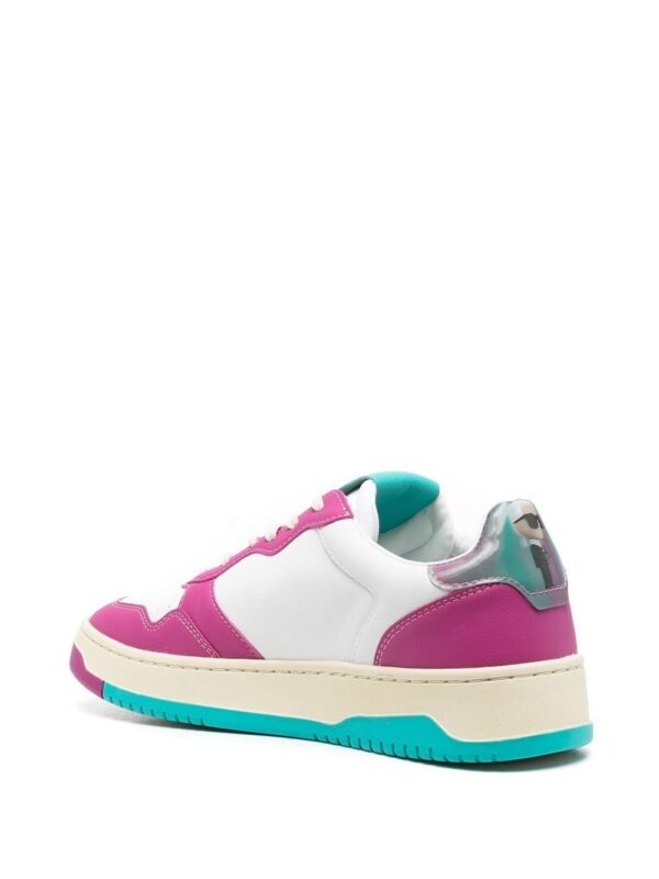 19218952_43389237_1000.jpg Karl Lagerfeld colour-panelled leather sneakers