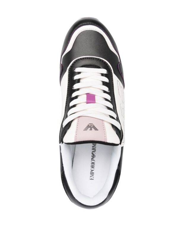 19263021_42282835_1000_e29f7ff6-4f1e-41ce-8145-f5e29775b4e9.jpg Emporio Armani logo-embroidered low-top sneakers