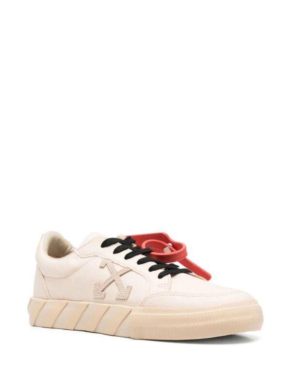 19320942_44433678_1000.jpg Off-White Vulcanized low-top sneakers