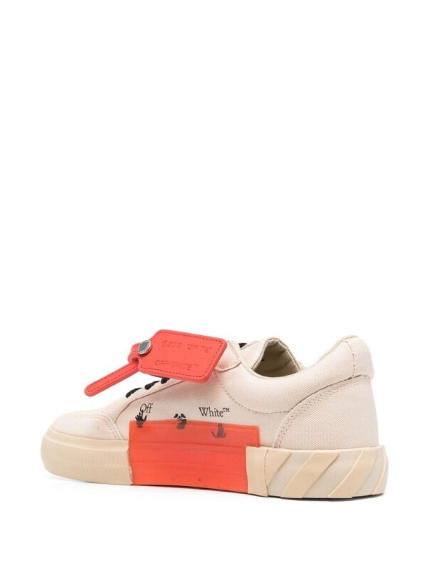 19320942_44434048_1000_3d8b3b4e-53d6-4d41-91e6-f15c0e4065ea.jpg Off-White Vulcanized low-top sneakers