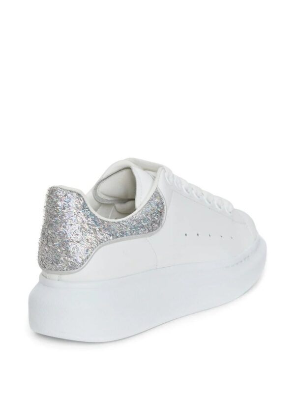 19353191_44761515_1000_ea33851b-d098-4fb4-a785-f8e43f81a996-1.jpg Alexander McQueen low-top lace-up sneakers