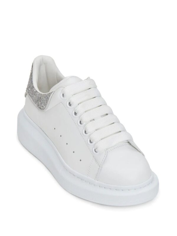 19353191_44761520_1000-1.jpg Alexander McQueen low-top lace-up sneakers