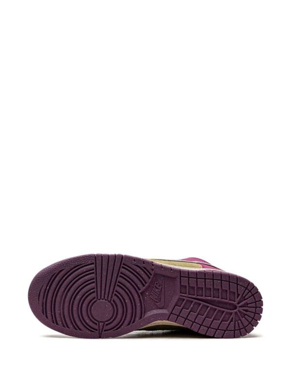 19440112_44341634_1000.jpg Nike Dunk High "Dynamic Berry" sneakers