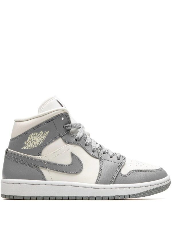 19469712_43338949_1000.jpg Jordan Air Jordan 1 Mid "Stealth" sneakers