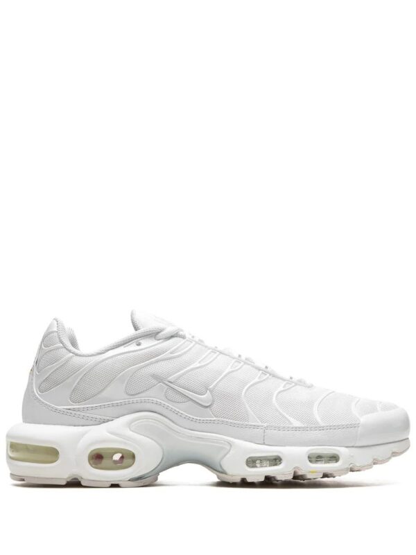 19483787_43408282_1000-1.jpg Nike Air Max Plus sneakers
