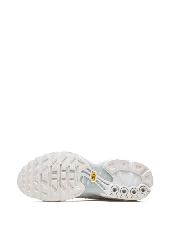 19483787_43409222_1000-1.jpg Nike Air Max Plus sneakers
