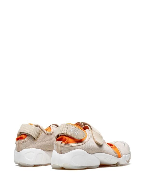19487383_43385407_1000.jpg Nike Air Rift low-top sneakers