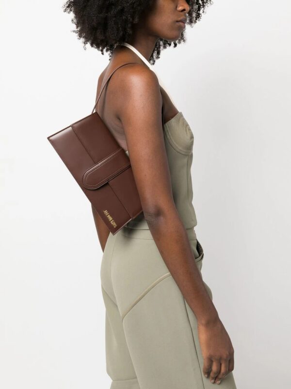 19554955_43621337_1000_d2754602-7359-4abe-bae5-db92ca118079.jpg Jacquemus Le Bambino Long shoulder bag