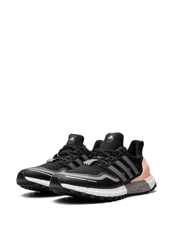 19593016_43659821_1000-1.jpg adidas Ultraboost Guard low-top sneakers