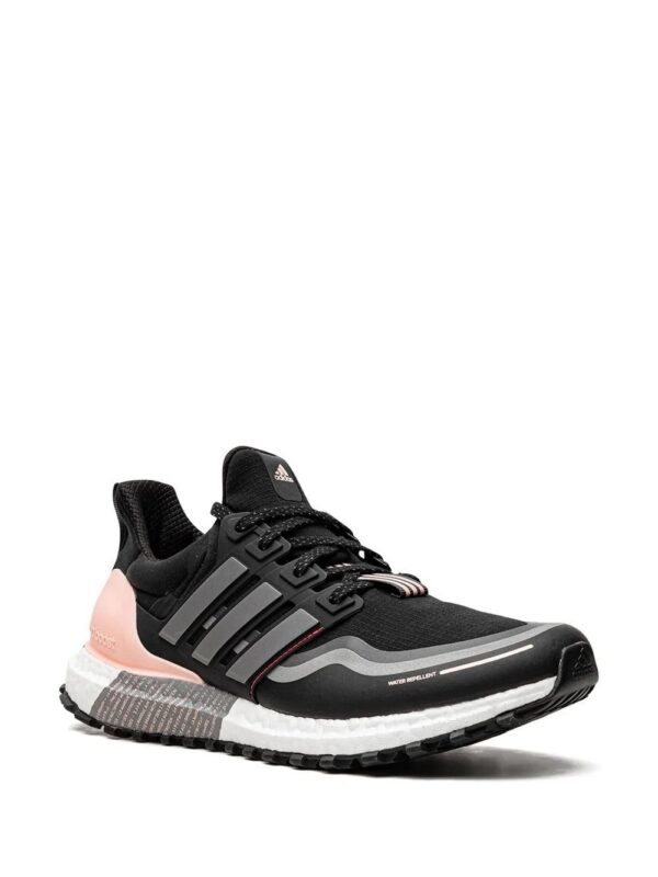 19593016_43663943_1000-1.jpg adidas Ultraboost Guard low-top sneakers