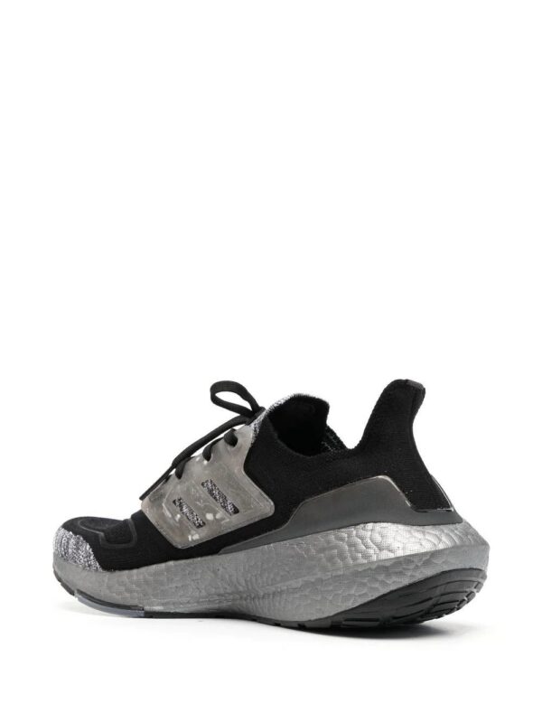 19623375_43845342_1000-1.jpg adidas HQ2095 low-top sneakers