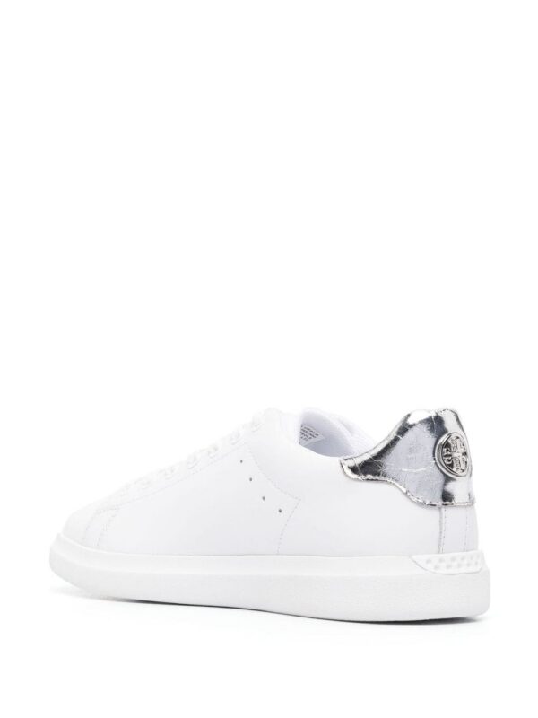 19834754_44544169_1000_6ff1829d-f434-4281-a1e5-d1576d6d5eb3.jpg Tory Burch rear logo-plaque detail sneakers