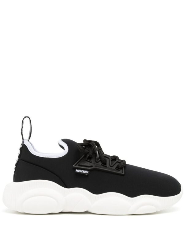 19850517_44623153_1000_30676322-9637-4d91-8883-0dc52870398d.jpg Moschino logo-patch low-top sneakers