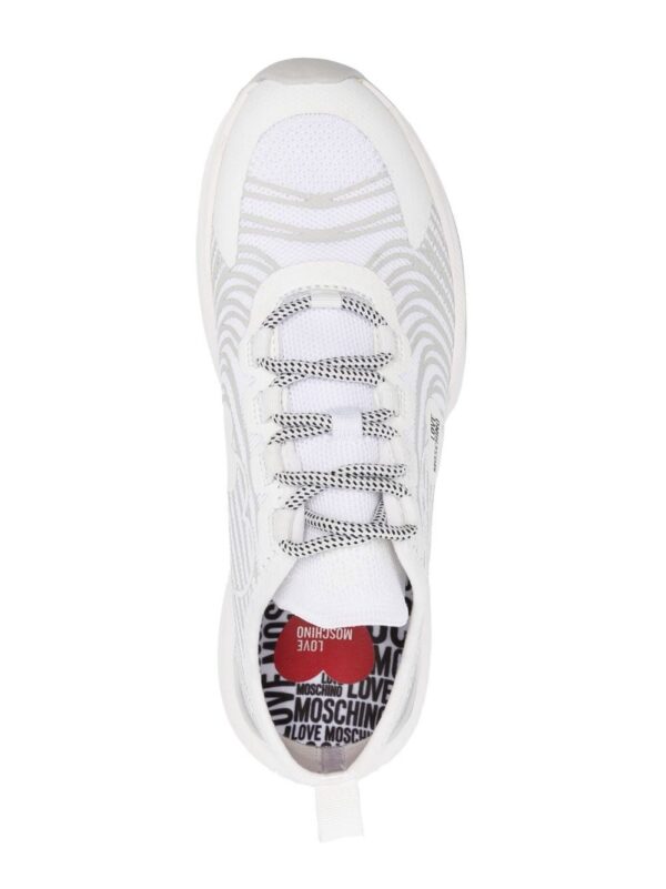 19927179_44936491_1000_1167e9e7-f0d2-4dc7-b597-58276558e490.jpg Love Moschino heart-patch low-top sneakers
