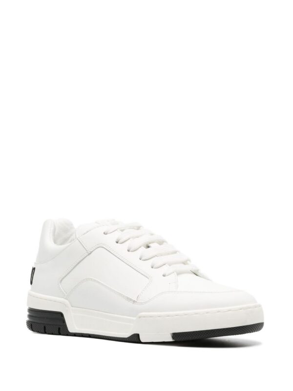20027179_45032796_1000_64ed2ca0-b060-431b-989d-3332099fc9f8.jpg Moschino logo-embroidered low-top sneakers