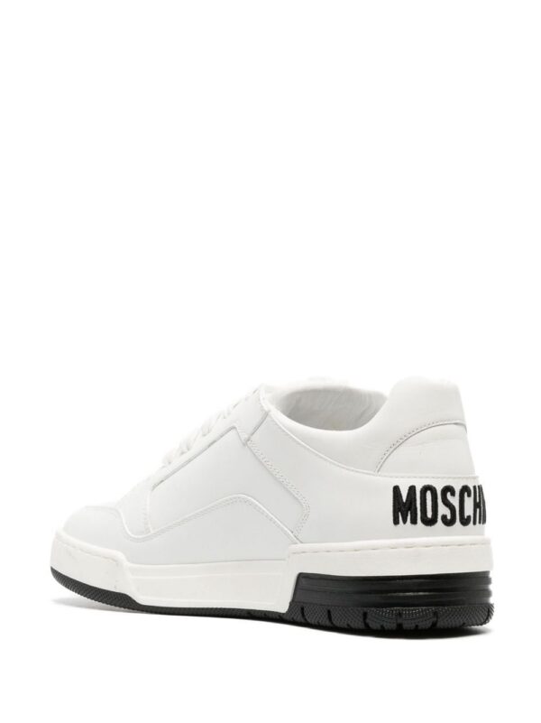 20027179_45034821_1000_542998dc-cbcf-4690-b469-896bfd9542c1.jpg Moschino logo-embroidered low-top sneakers