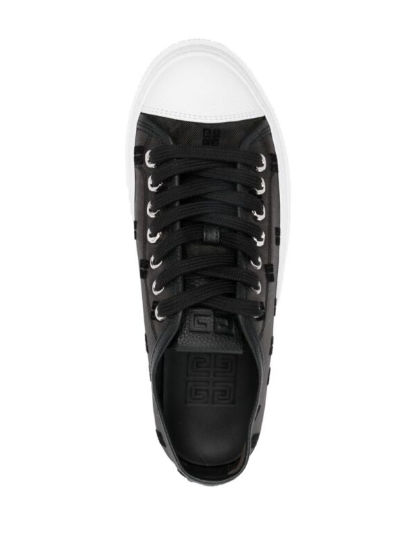 20061204_45268304_1000_bb5c5e34-b913-4878-ae86-b236a608710f.jpg Givenchy City 4G mesh sneakers