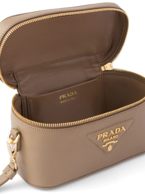 20090587_45207833_1000.jpg Prada leather mini-bag