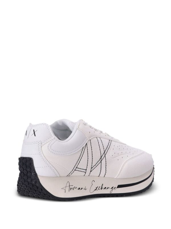 20102149_45254626_1000_acbbce03-8216-41d0-914e-e62bb81a0aef.jpg Armani Exchange embroidered-logo low-top sneakers