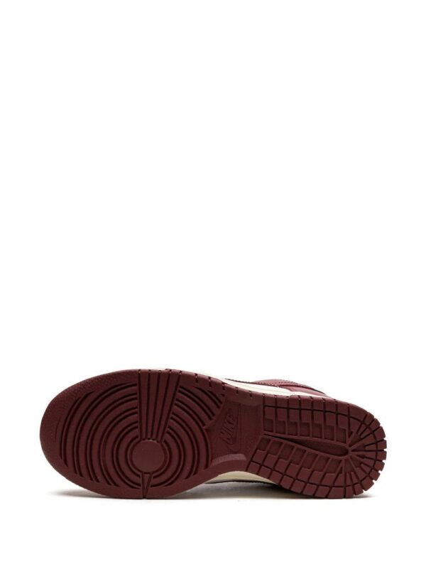 20120417_45254907_1000.jpg Nike Dunk Low PRM sneakers