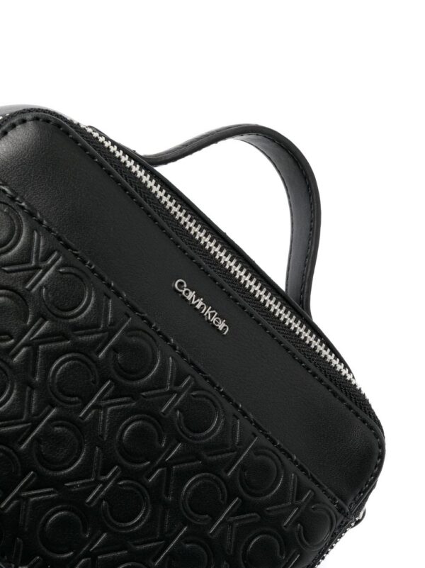 20260396_50479467_1000.jpg Calvin Klein logo-debossed crossbody bag