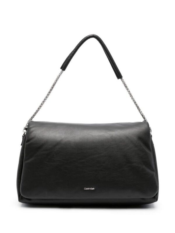 20260424_51498933_1000.jpg Calvin Klein chain-link puffer shoulder bag