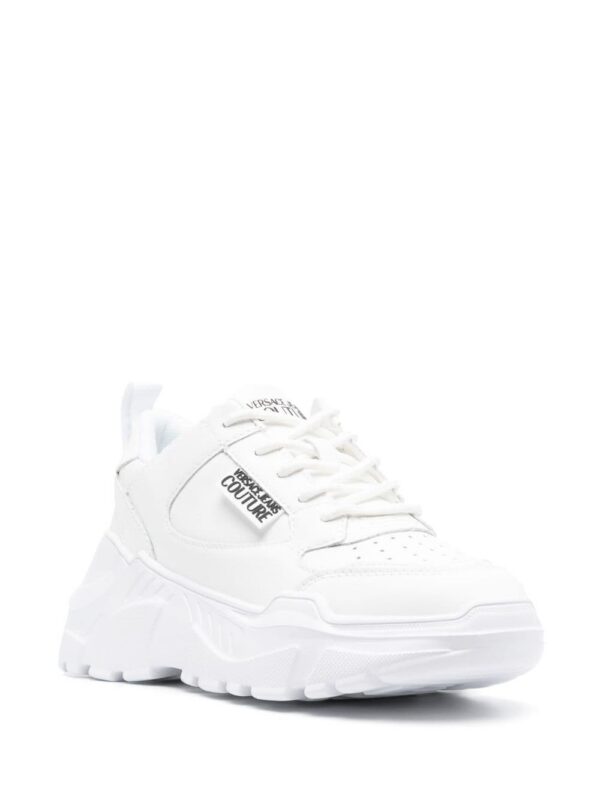 20748075_50690939_1000_4c719f73-5ebc-46e3-9838-1c768fd9dc60.jpg Versace Jeans Couture logo-patch low-top sneakers