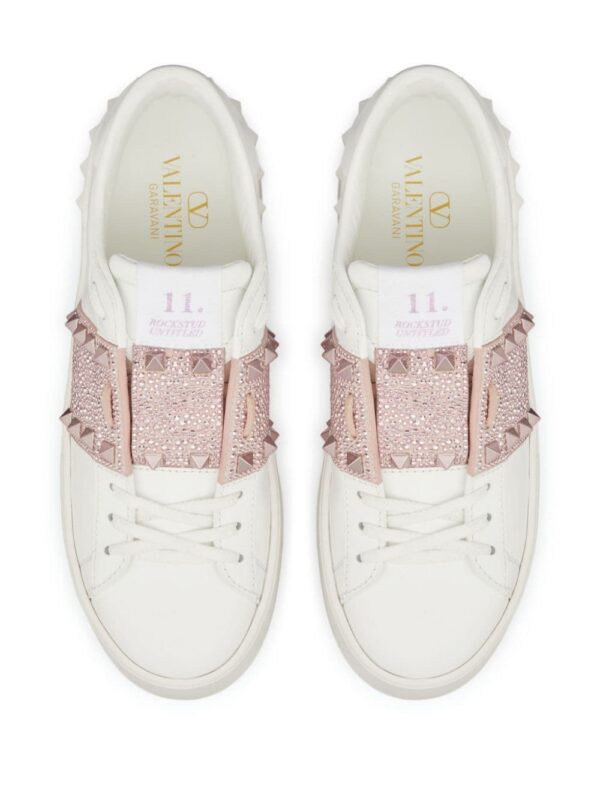 20899330_51363390_1000.jpg Valentino Garavani Rockstud Untitled leather flatform sneakers
