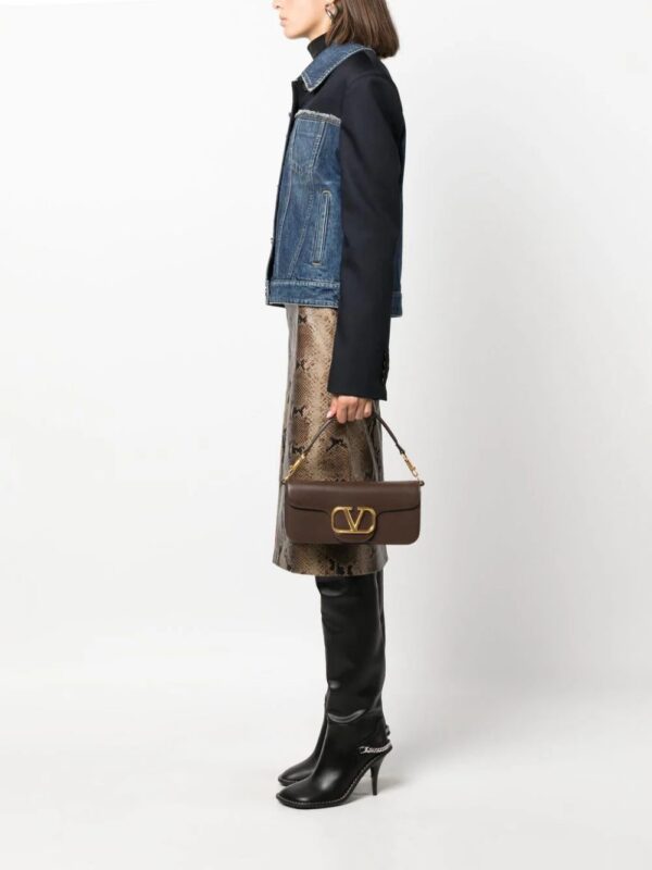 20975408_51253271_1000.jpg Valentino Garavani Locò leather shoulder bag
